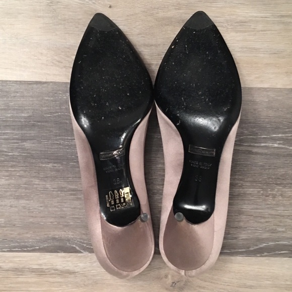 Giorgio Armani Satin Pumps - Picture 6 of 10